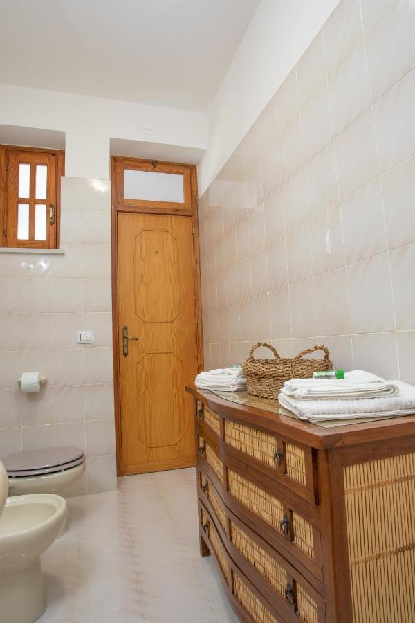 Ferienwohnung Casa Babbaluciana Mondello Exterior foto