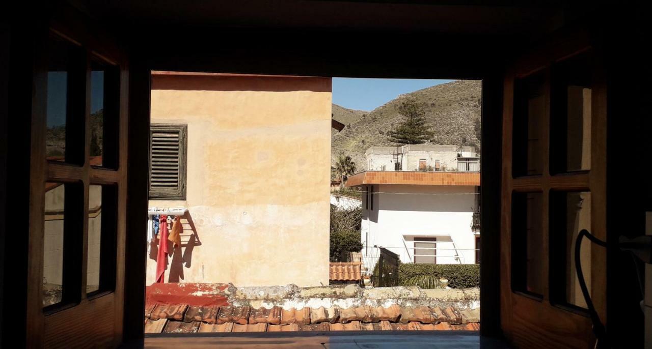 Ferienwohnung Casa Babbaluciana Mondello Exterior foto